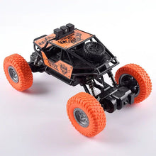 Cargar imagen en el visor de la galería, 🚙🔥 ¡CONQUISTA CUALQUIER TERRENO CON EL CROSSRACE 1:18! 🔥🚙
